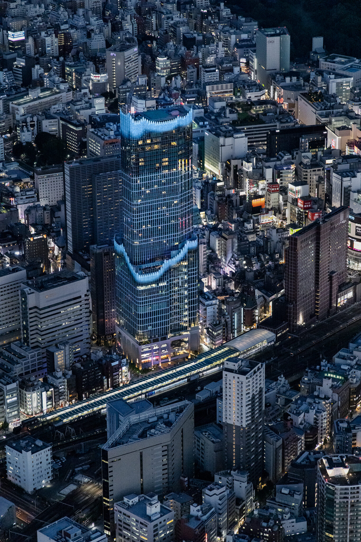東急歌舞伎町タワー / Works | 永山祐子建築設計