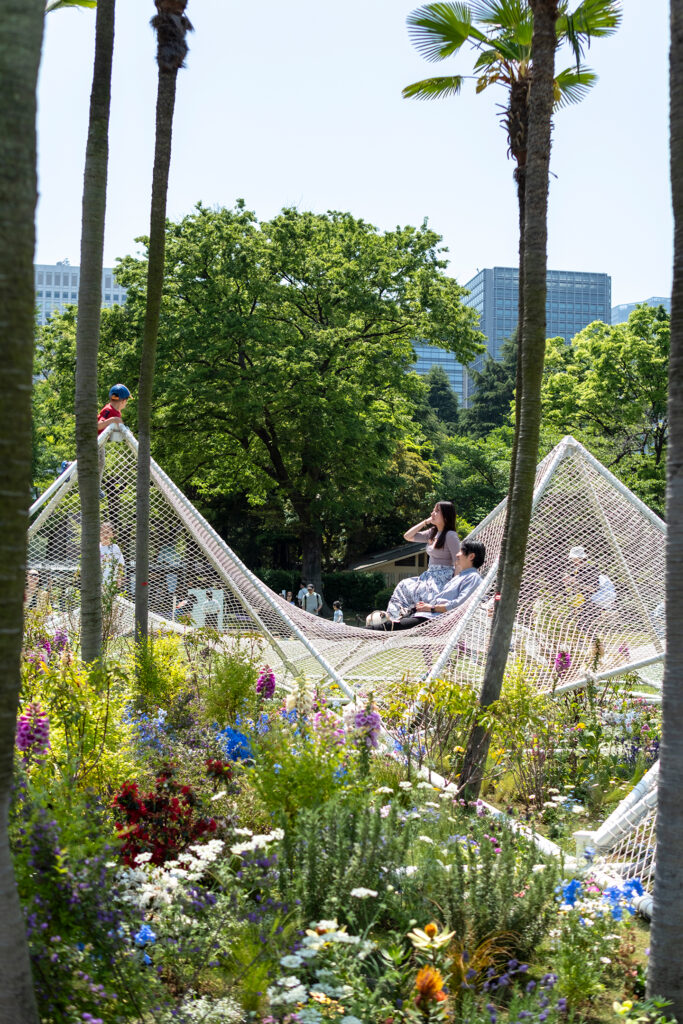 Flower Hammock | Playground Becomes Dark Slowly / Works写真3