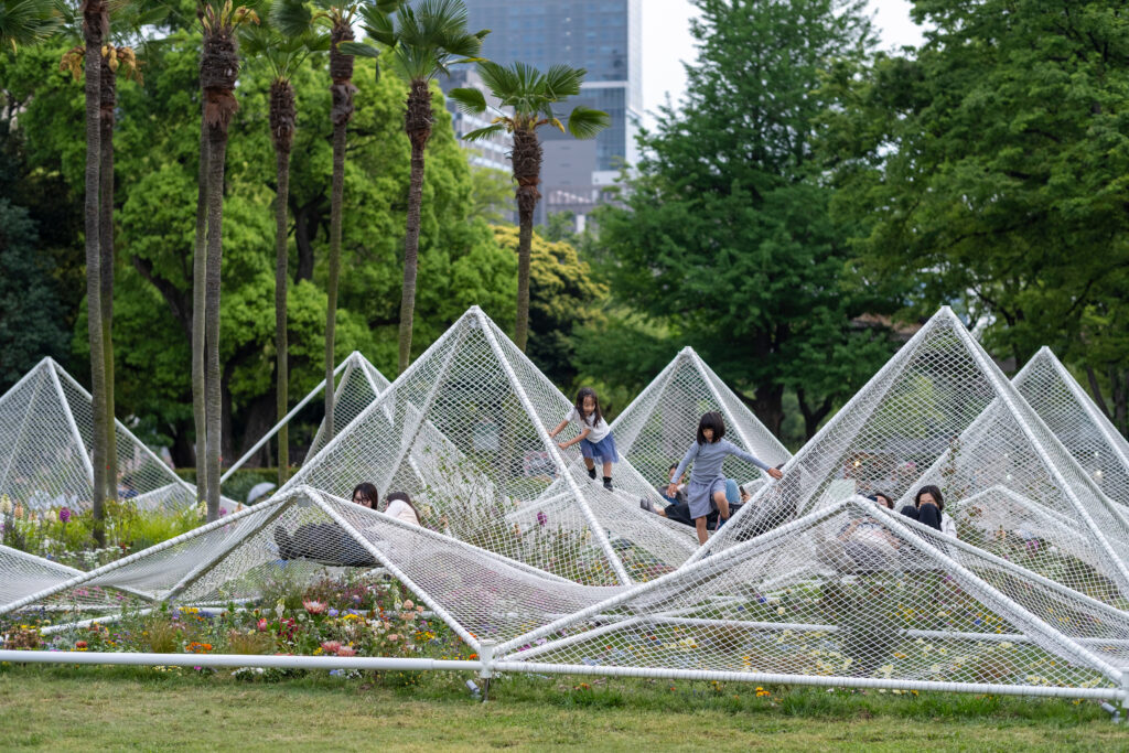 はなのハンモック|Playground Becomes Dark Slowly竣工写真