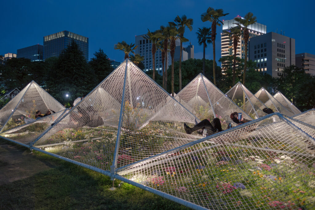 Flower Hammock | Playground Becomes Dark Slowly / Works写真7