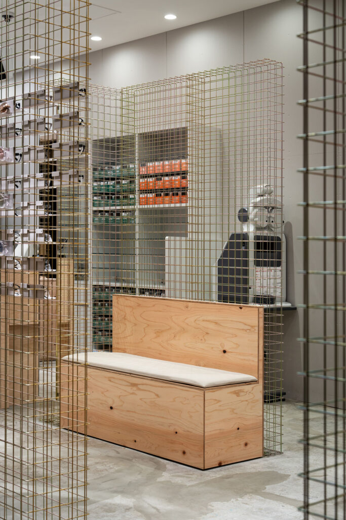  JINS アトレ四谷店 / Works写真6