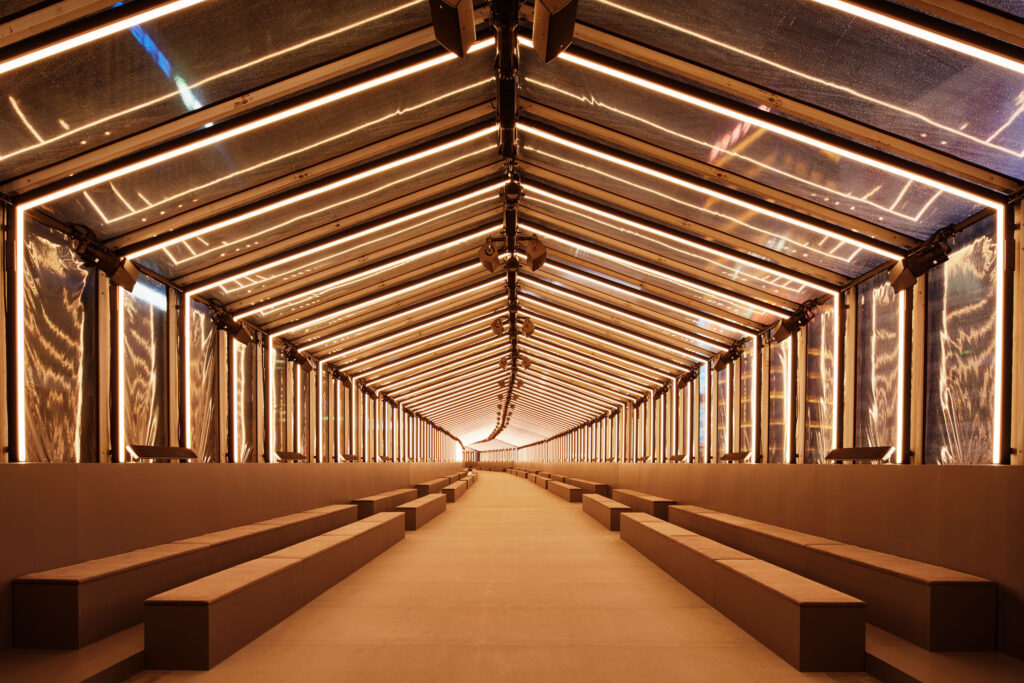 HERMÈS Men’s Repeat Show 2026 “BRIDGE OF LIGHT” / Works写真2