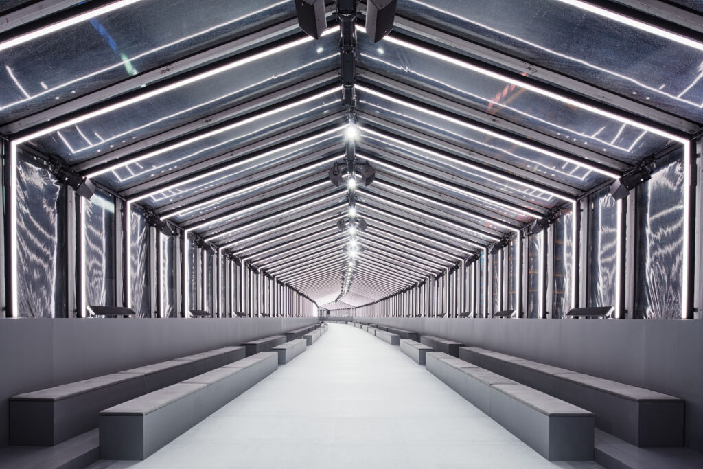HERMÈS Men’s Repeat Show 2026 “BRIDGE OF LIGHT” / Works写真3