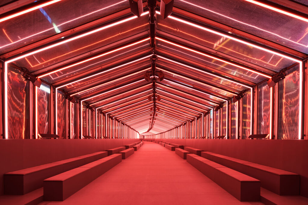 HERMÈS Men’s Repeat Show 2026 “BRIDGE OF LIGHT” / Works写真5