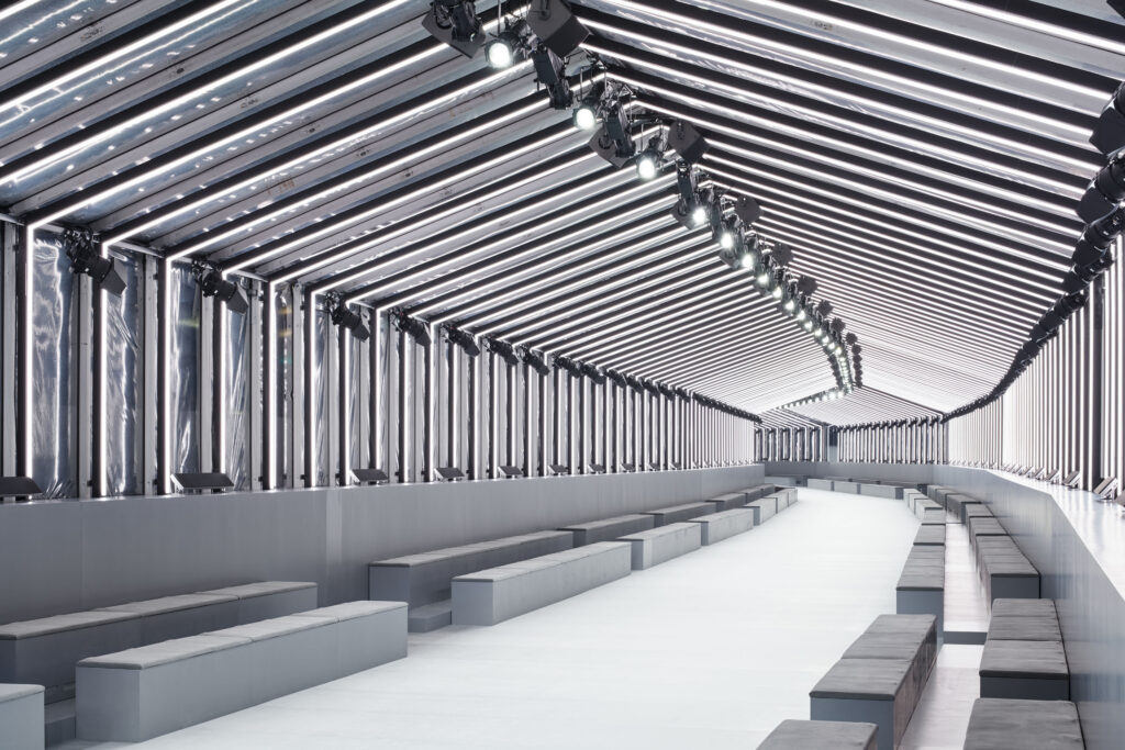 HERMÈS Men’s Repeat Show 2026 “BRIDGE OF LIGHT” / Works写真6