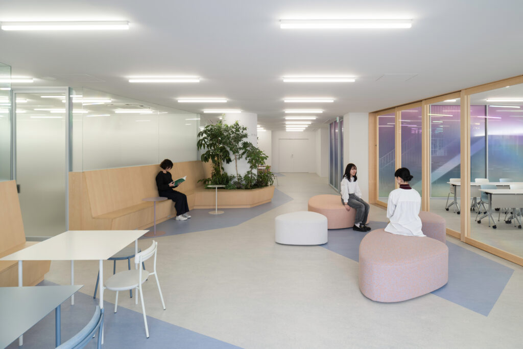 昭和女子大総合情報学部 / Works写真6