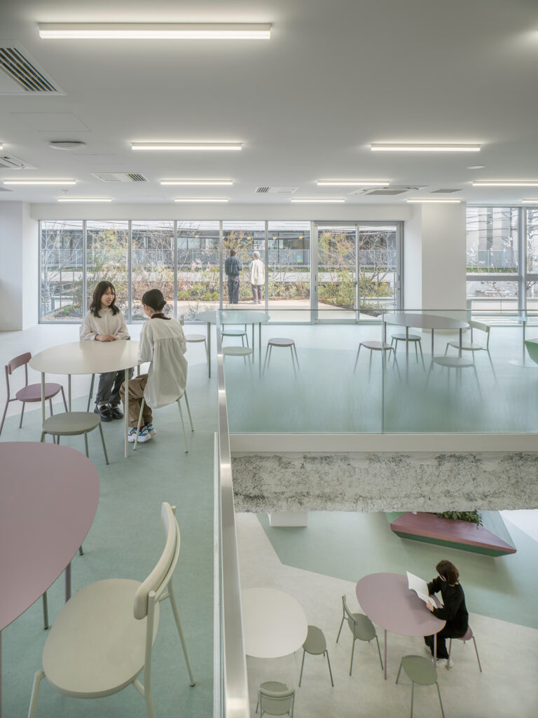 昭和女子大総合情報学部 / Works写真3